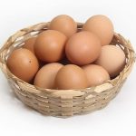 노화방지 5대 식품 : 비타민 A가 풍부하여 피부 탄력을 높이는 데 도움이 되는 계란