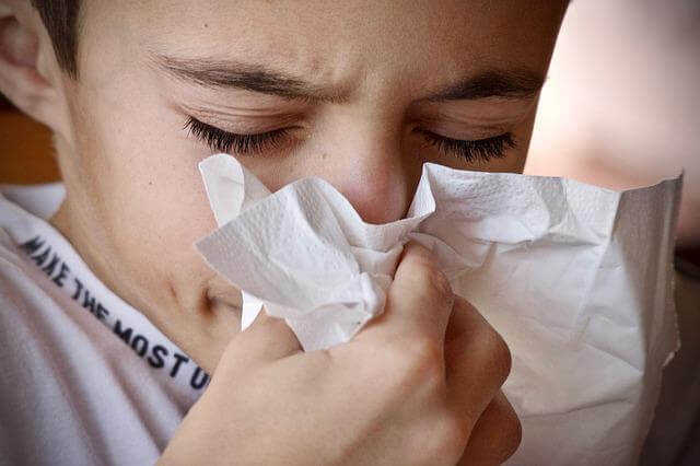 알러지 치료 : 일부 알레르기 증상은 가정 치료로 개선됩니다.